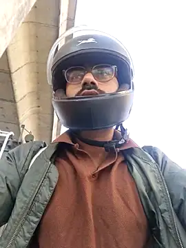 Snapshot of YoursThickDick chatting on 11-15-25, 03:59 YoursThickDick online show from 11-15-25, 03:59