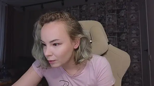 CutieGoose online show from 10-10-25, 08:24