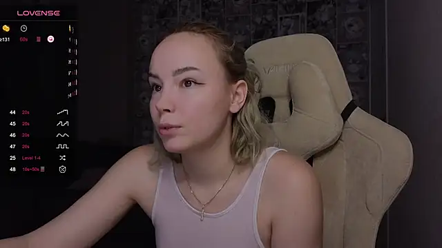 CutieGoose online show from 10-15-25, 08:36