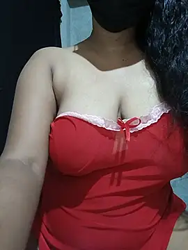 Snapshot of DiyaRoy49 chatting on 06-18-26, 11:03 DiyaRoy49 online show from 06-18-26, 11:03