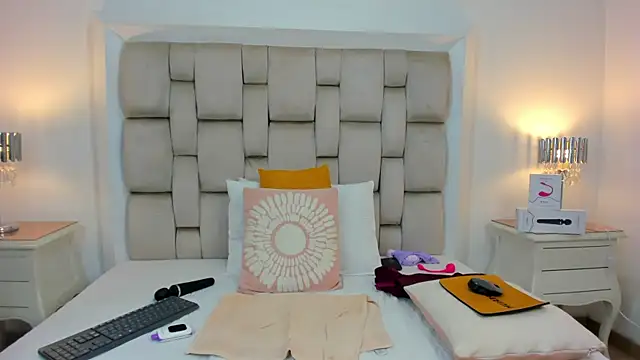 frehia dimou online show from 09-28-25, 03:06