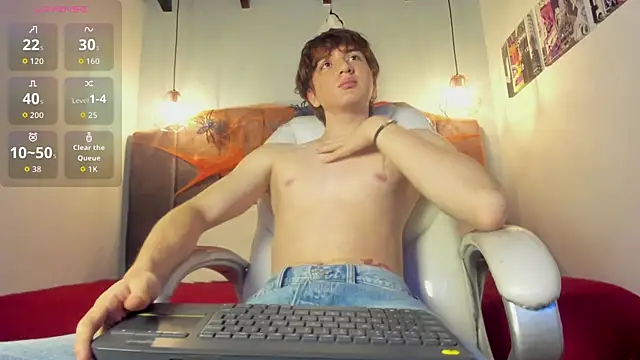 Oscar and dani online show from 10-18-25, 04:04