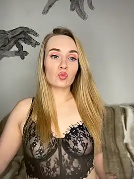 KiraBerht online show from 03-26-26, 04:45