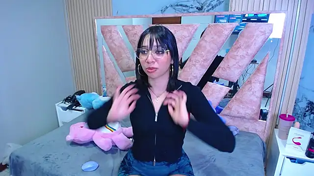 Snapshot of Niina_Sissy chatting on 12-16-25, 08:52 Niina Sissy online show from 12-16-25, 08:52