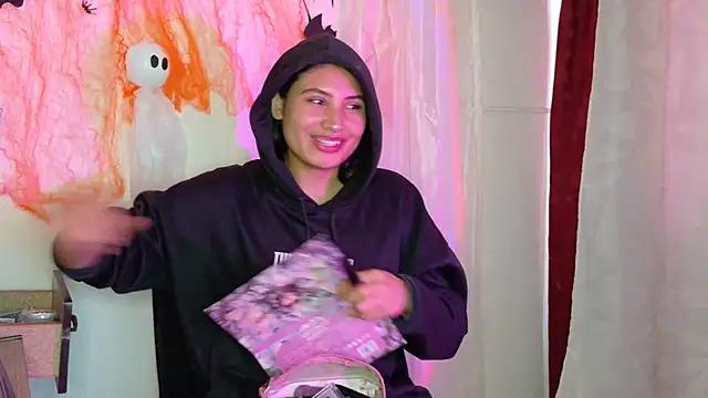 Linda andrew online show from 10-17-25, 06:32