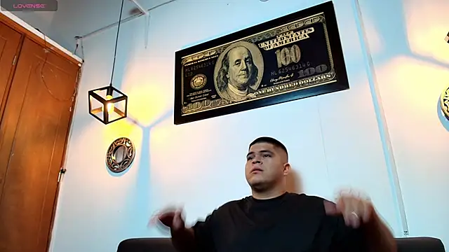 naomi campbel  online show from 02-06-26, 08:34