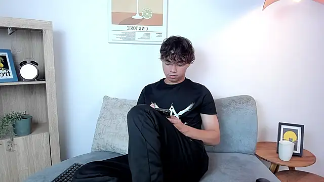 Honeymoon sariel online show from 02-08-26, 01:03