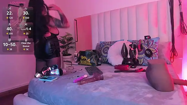 Violett Novoa online show from 09-30-25, 12:54