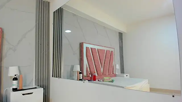 Snapshot of Megan_Sweetas chatting on 10-29-25, 07:15 Megan Sweetas online show from 10-29-25, 07:15