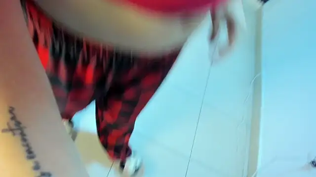 Snapshot of Megan_Sweetas chatting on 11-09-25, 02:21 Megan Sweetas online show from 11-09-25, 02:21