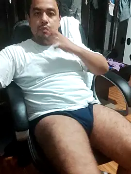 Snapshot of Hotknight chatting on 10-12-25, 07:07 Hotknight online show from 10-12-25, 07:07