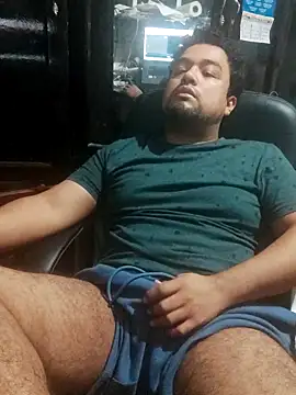 Snapshot of Hotknight chatting on 10-31-25, 03:18 Hotknight online show from 10-31-25, 03:18