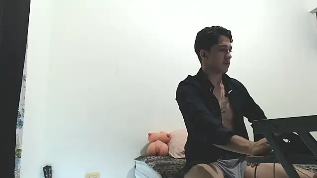 Snapshot of Penelope77 chatting on 09-11-25, 05:40 Penelope77 online show from 09-11-25, 05:40