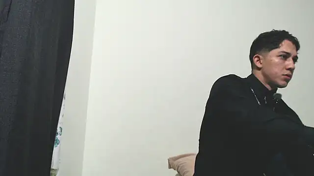 Snapshot of Penelope77 chatting on 10-24-25, 06:21 Penelope77 online show from 10-24-25, 06:21