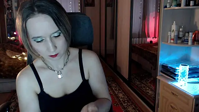 ClassyInna online show from 11-18-25, 08:19