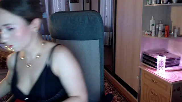 ClassyInna online show from 12-15-25, 06:28