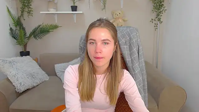 Snapshot of Spicy_Lexi chatting on 09-18-25, 12:18 Spicy Lexi online show from 09-18-25, 12:18