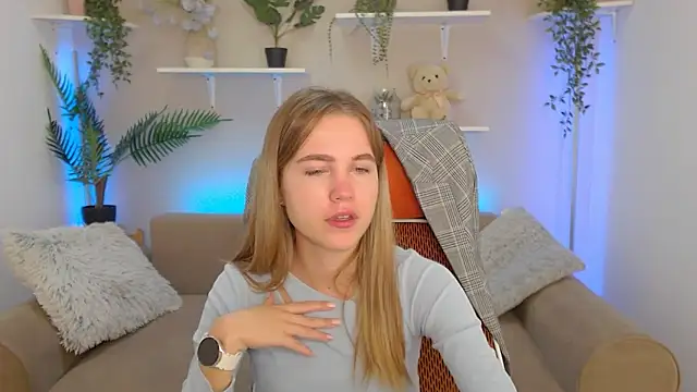 Snapshot of Spicy_Lexi chatting on 09-19-25, 06:26 Spicy Lexi online show from 09-19-25, 06:26