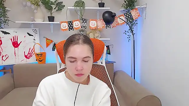 Snapshot of Spicy_Lexi chatting on 10-17-25, 06:27 Spicy Lexi online show from 10-17-25, 06:27