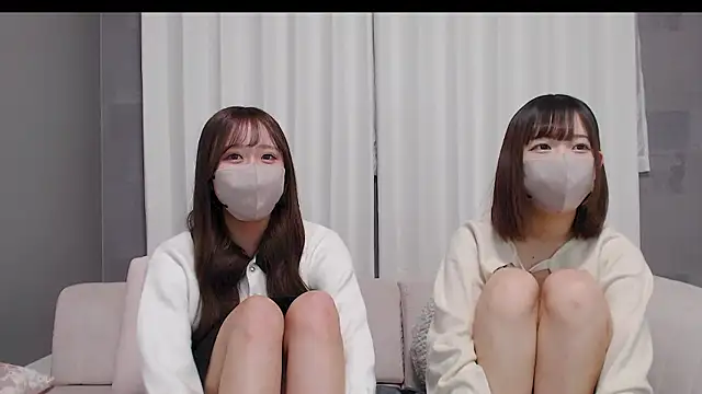 Snapshot of _YUI_CHAN_ chatting on 10-27-25, 11:25 YUI CHAN online show from 10-27-25, 11:25