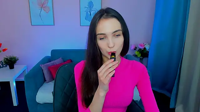 Snapshot of EllaSteele chatting on 09-25-25, 01:15 EllaSteele online show from 09-25-25, 01:15