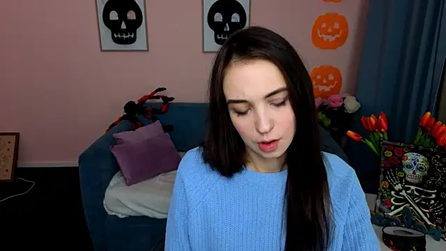 Snapshot of EllaSteele chatting on 10-25-25, 08:58 EllaSteele online show from 10-25-25, 08:58