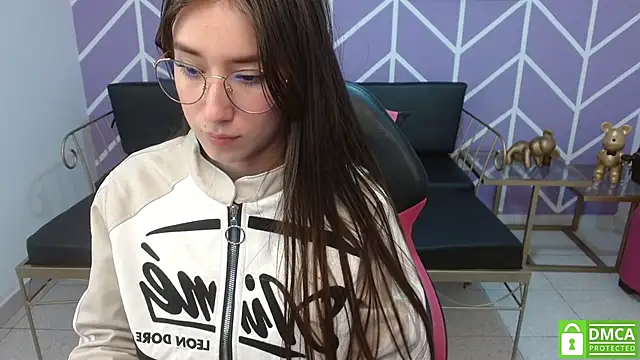 Adhara Kitten online show from 09-23-25, 01:03