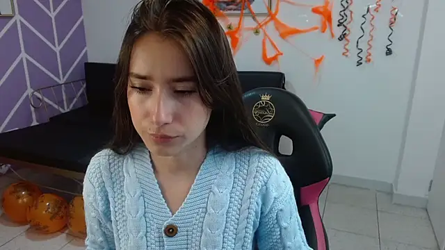 Adhara Kitten online show from 10-28-25, 01:03