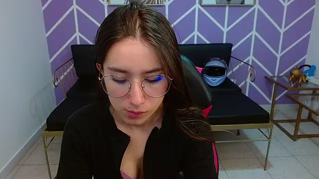 Adhara Kitten online show from 01-08-26, 01:35