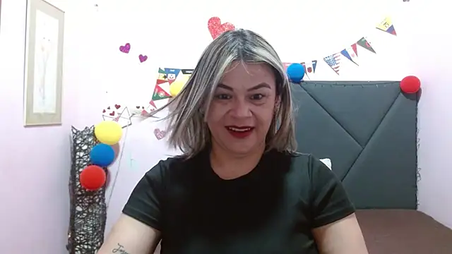 Snapshot of pamela_echeverria chatting on 07-11-26, 11:35 pamela echeverria online show from 07-11-26, 11:35