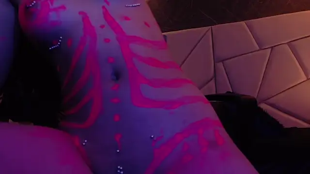 sophiaa 7 online show from 10-31-25, 12:06