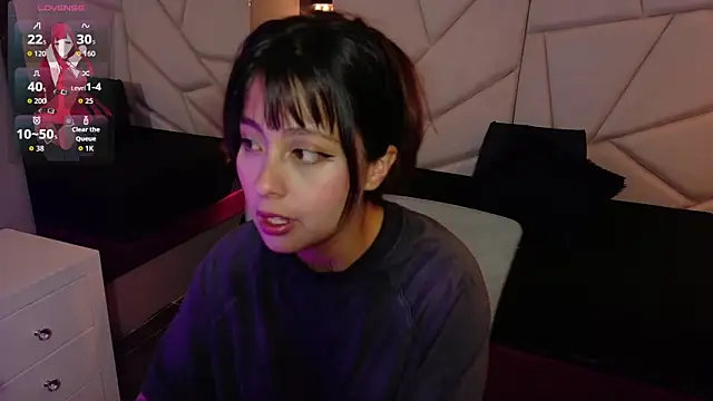 sophiaa 7 online show from 11-10-25, 11:20