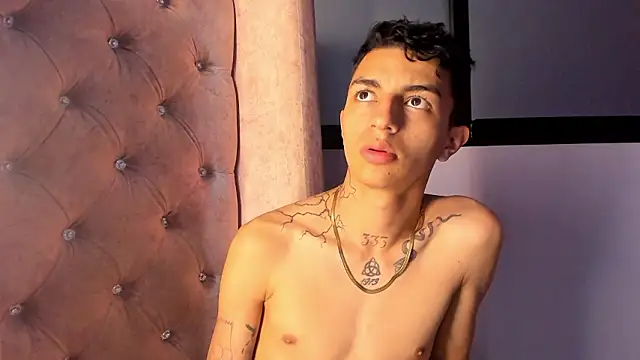 NickandAbby  online show from 03-08-26, 02:04