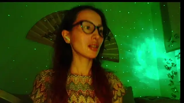 Snapshot of KiotoShine chatting on 10-12-25, 05:12 KiotoShine online show from 10-12-25, 05:12