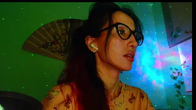 Snapshot of KiotoShine chatting on 10-18-25, 07:03 KiotoShine online show from 10-18-25, 07:03