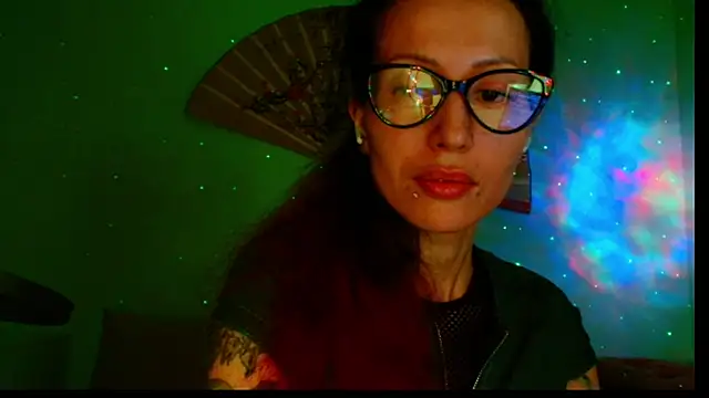 Snapshot of KiotoShine chatting on 11-03-25, 06:09 KiotoShine online show from 11-03-25, 06:09