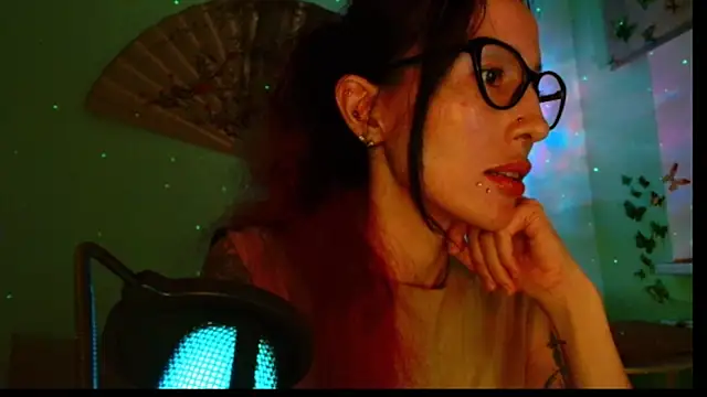 Snapshot of KiotoShine chatting on 12-04-25, 04:38 KiotoShine online show from 12-04-25, 04:38