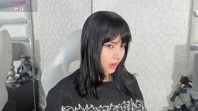 Snapshot of TatiLee chatting on 02-25-26, 03:54 TatiLee online show from 02-25-26, 03:54