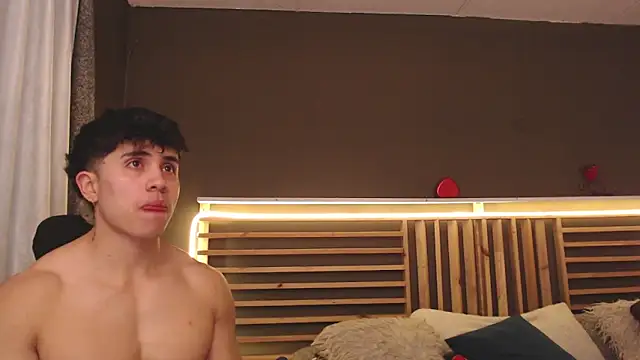 PaulEvens online show from 12-16-25, 01:27