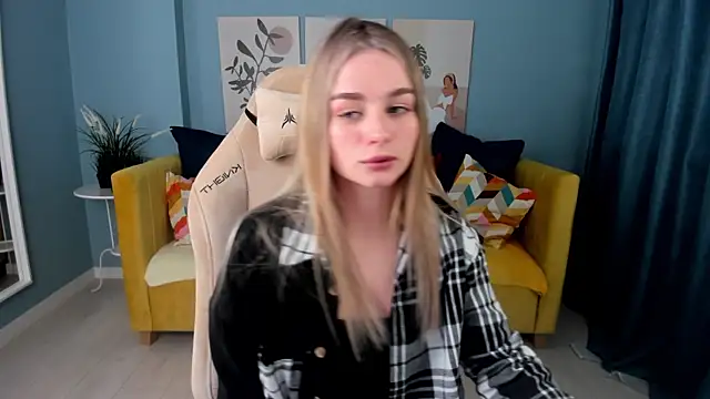 SweetyLicky online show from 10-11-25, 04:05