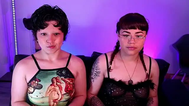 Snapshot of marsearth22_ chatting on 10-18-25, 04:30 marsearth22 online show from 10-18-25, 04:30