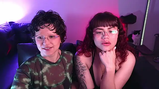 Snapshot of marsearth22_ chatting on 10-29-25, 10:11 marsearth22 online show from 10-29-25, 10:11