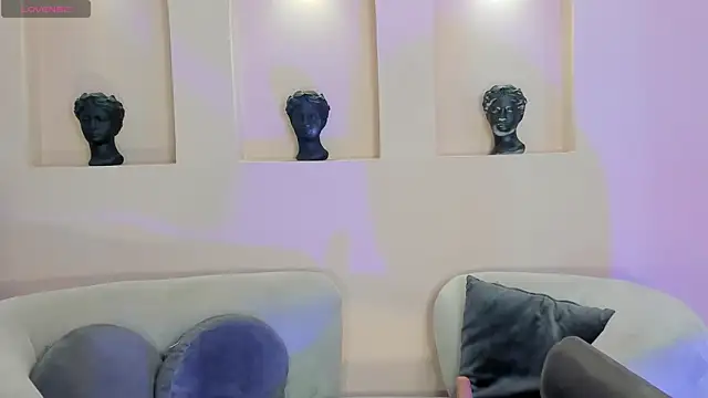 MiaLaurence online show from 02-25-26, 07:45