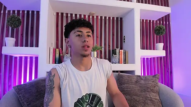 Snapshot of Troy_dalton chatting on 09-08-25, 07:57 Troy dalton online show from 09-08-25, 07:57