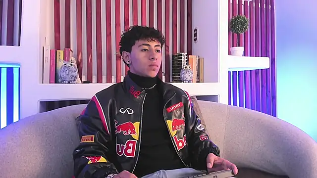 Snapshot of Troy_dalton chatting on 09-29-25, 07:19 Troy dalton online show from 09-29-25, 07:19