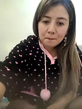 Sophie del Castillo online show from 12-17-25, 02:06