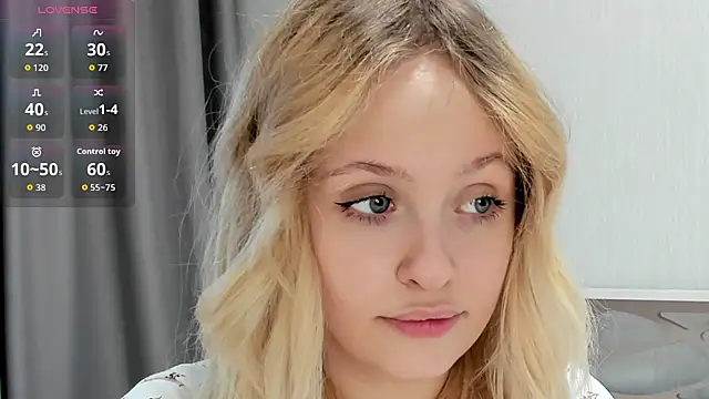 Snapshot of Julliakoill chatting on 10-11-25, 07:51 Julliakoill online show from 10-11-25, 07:51