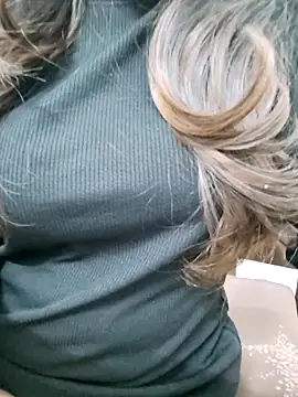 Snapshot of Kayna_Rawat chatting on 12-05-25, 10:46 Kayna Rawat online show from 12-05-25, 10:46