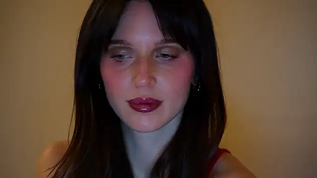 Snapshot of ellaa91 chatting on 12-17-25, 04:46 ellaa91 online show from 12-17-25, 04:46