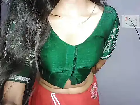 ROSE GOLDE online show from 02-11-26, 06:35